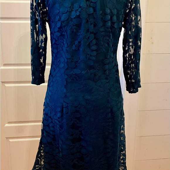 Garnet Hill Blue Sheath Dress with 3/4 Bishop Sleeves and Scoop Neck - Picture 2 of 11
